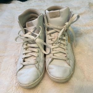 PUMA high top white shoes women’s 9.5
